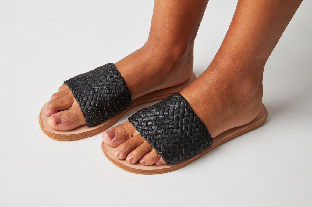 Uma slide - Black